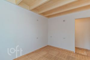 Image 6 - 867895