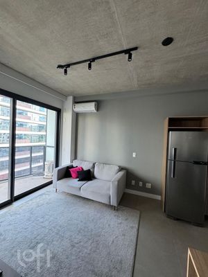 Image 10 - 867898