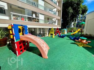 Image 37 - 867899