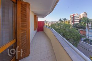 Image 17 - 867929