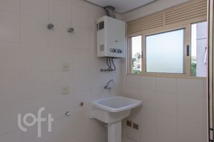 Image 8 - 867929