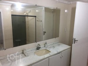 Image 15 - 867930