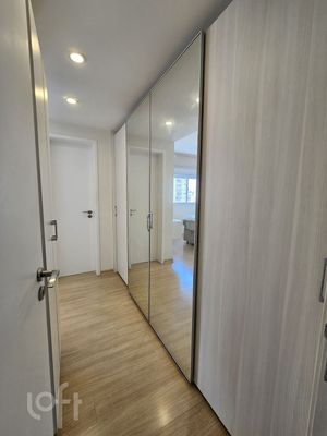 Image 12 - 867932