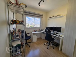 Image 7 - 867932