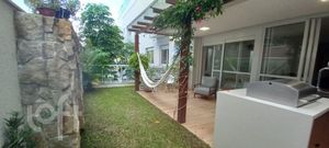 Image 9 - 867937