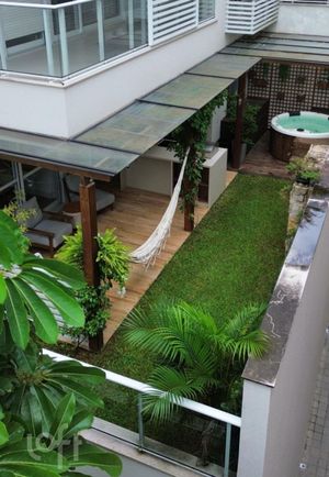 Image 25 - 867937