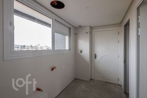 Image 10 - 867961