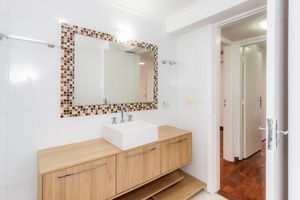 Image 9 - 867970