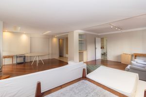 Image 7 - 867982