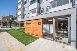 Image 10 - 867995