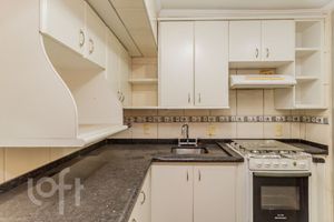 Image 9 - 867997