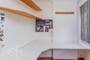 Image 20 - 867997