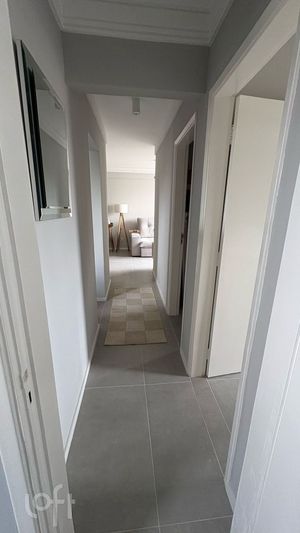 Image 18 - 868005