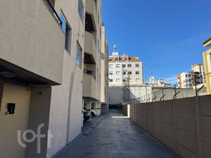 Image 19 - 868026