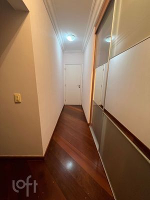 Image 17 - 868028