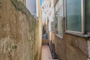 Image 6 - 868047