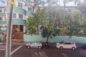 Image 11 - 868047