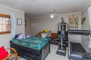 Image 12 - 868049