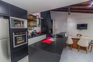 Image 33 - 868049