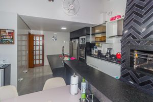 Image 36 - 868049