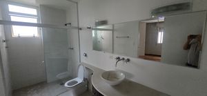 Image 4 - 868082