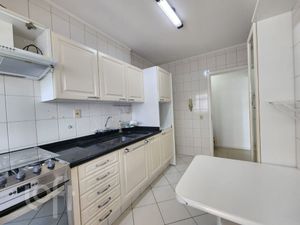 Image 12 - 868096