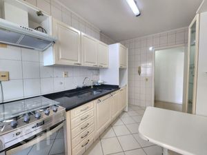 Image 8 - 868096