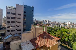 Image 32 - 868099