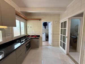 Image 17 - 868100