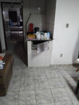 Image 10 - 868112