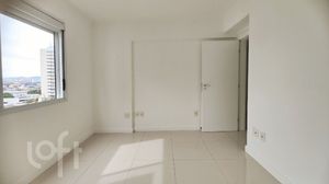 Image 10 - 868114