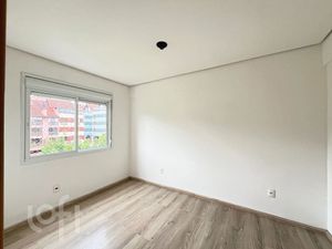 Image 18 - 868127