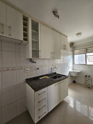 Image 12 - 868149