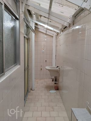 Image 17 - 868161