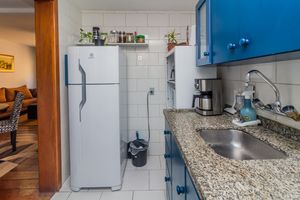 Image 17 - 868163
