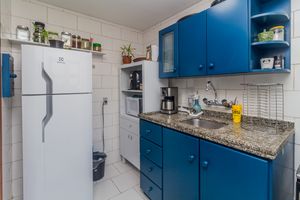 Image 18 - 868163
