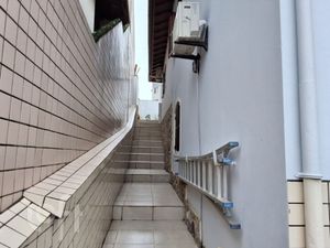 Image 35 - 868164
