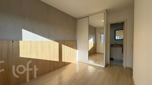 Image 18 - 868165