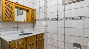 Image 17 - 868172