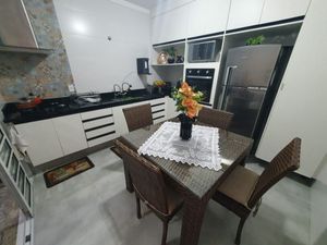 Image 15 - 868175