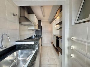 Image 13 - 868178