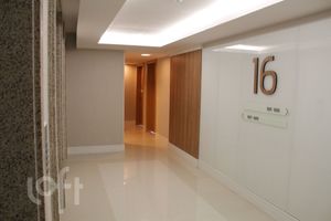 Image 7 - 868193