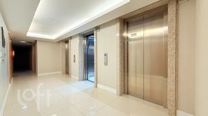 Image 17 - 868193