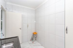 Image 22 - 868195