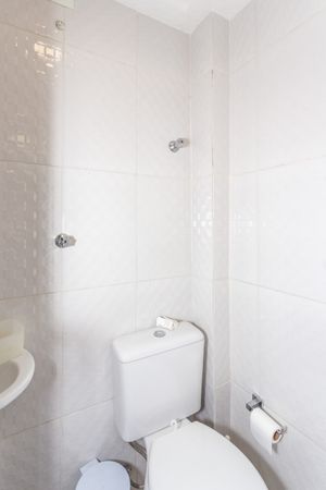 Image 33 - 868202