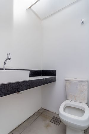 Image 9 - 868204