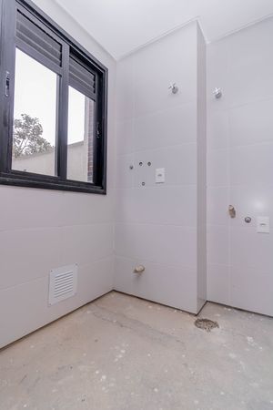 Image 15 - 868204