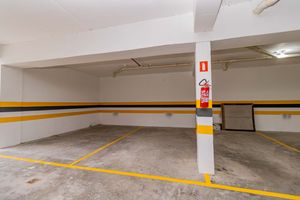 Image 36 - 868204
