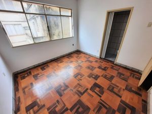 Image 8 - 868208
