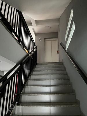 Image 8 - 868211